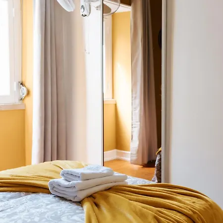 Aquilla Family 203 Homestay Lisbon